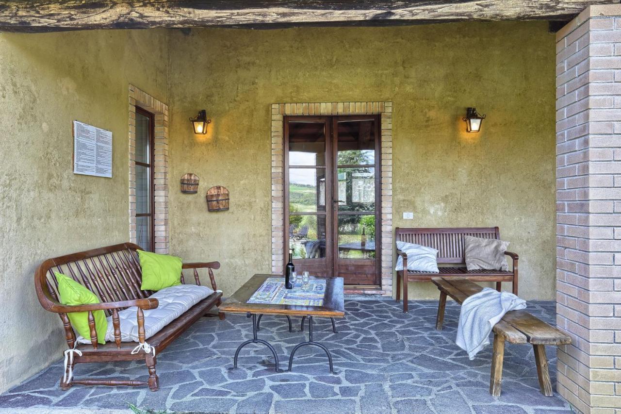 Appartamento Uva - Agriturismo Le Selvole Pomarance Exterior foto